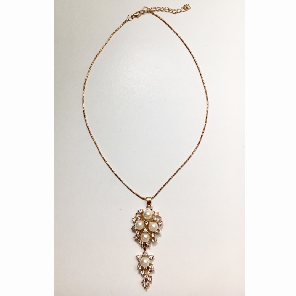 🆕 Cluster Pearl Pendant Necklace Earrings Set - Picture 4 of 6